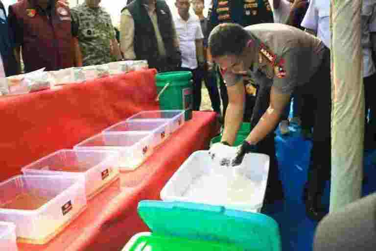 Gerak cepat Kapolri Jenderal Suyudi Ario Seto dalam memberantas jaringan narkoba mendapat apresiasi dari Komisi III DPR RI