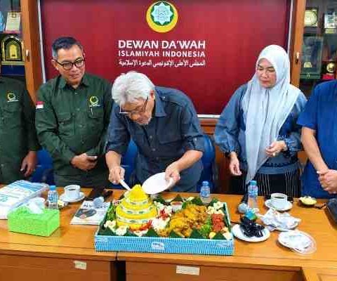 MS Kaban menyampaikan pandangan strategis mengenai kekuatan pangan global pada HUT ke-80 STII di Gedung Menara Dakwah.